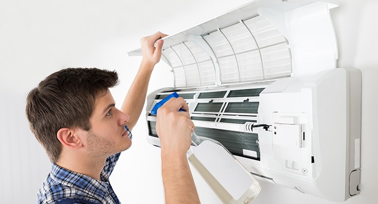 How to clean the air conditioner