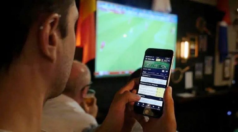 Mobile Sports Betting on Football: