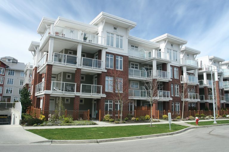 What Makes Living In A Condo Better Experience Than Conventional Homes?